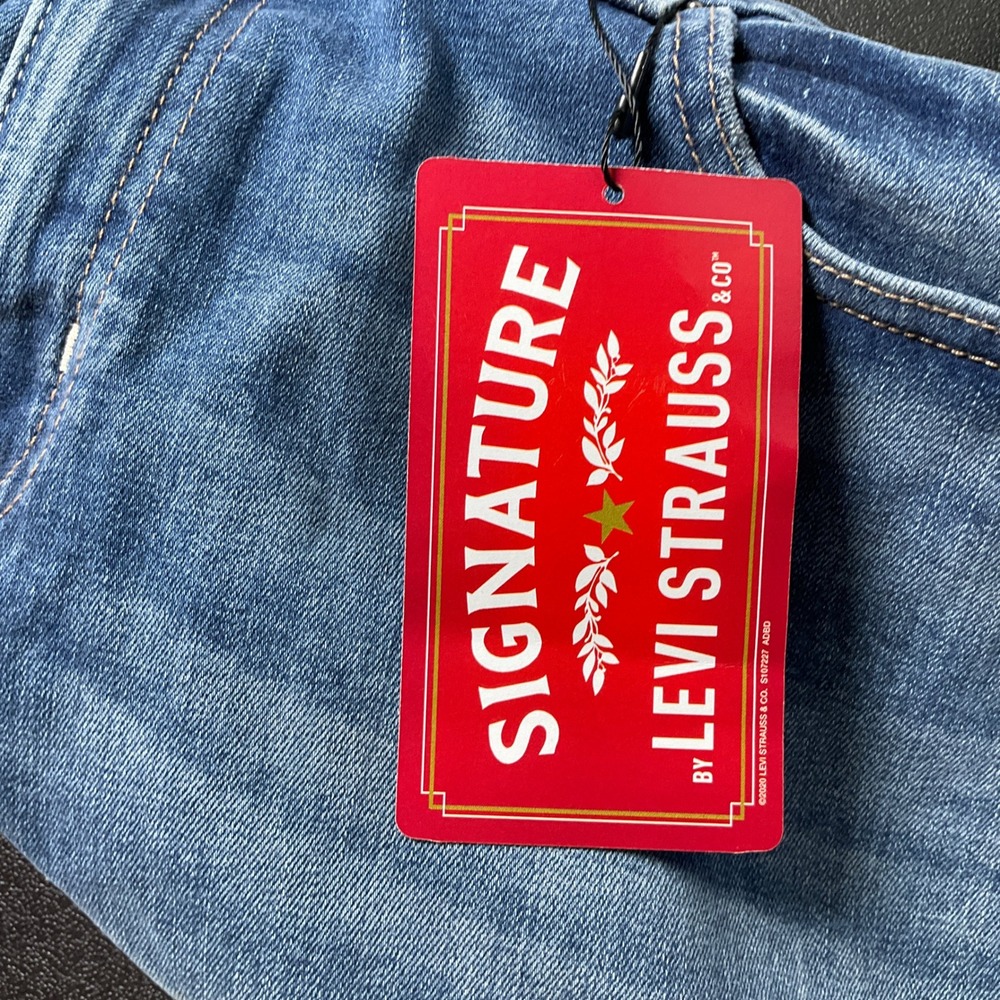 Signature Levi Strauss High Rise Shorts Womens 16 Blue Cotton Simply Stretch NEW - Picture 5 of 12